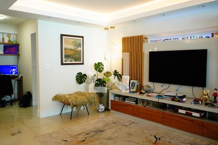 Sala de casa à venda com 3 quartos, 226m² em Vila Santa Isabel, São Paulo