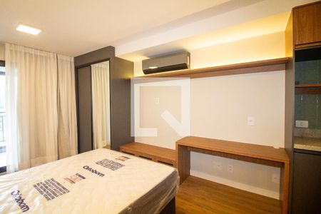 Sala / Quarto - Studio de kitnet/studio para alugar com 1 quarto, 33m² em Vila Cordeiro, São Paulo