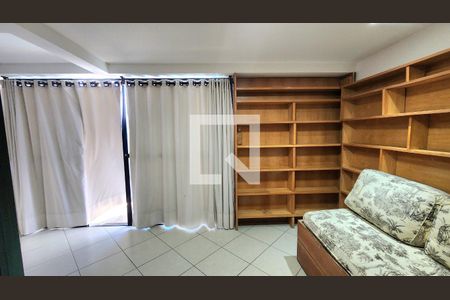 Sala 2 / pode ser revestida pra quarto de apartamento para alugar com 1 quarto, 81m² em Pituba, Salvador