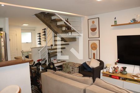 Casa de Condomínio para alugar com 3 quartos, 90m² em Chacaras Jardim Colibri, Cotia