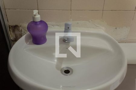 Banheiro de casa à venda com 3 quartos, 50m² em Conjunto Habitacional Calux, São Bernardo do Campo