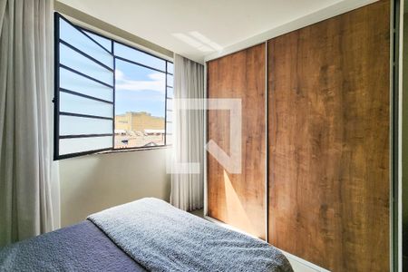 Sala  de kitnet/studio para alugar com 1 quarto, 31m² em Santo Cristo, Rio de Janeiro