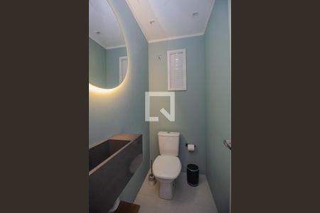 Banheiro de apartamento para alugar com 1 quarto, 31m² em Azenha, Porto Alegre