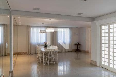 Sala de casa para alugar com 5 quartos, 507m² em Santa Lúcia, Belo Horizonte