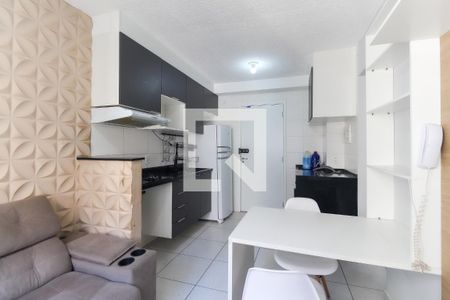 Sala - Cozinha de apartamento para alugar com 2 quartos, 42m² em Colônia (zona Leste), São Paulo