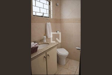 Banheiro de casa para alugar com 3 quartos, 150m² em São Lourenço, Curitiba