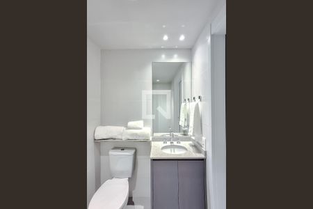 Banheiro de kitnet/studio para alugar com 1 quarto, 24m² em Vila Mariana, São Paulo