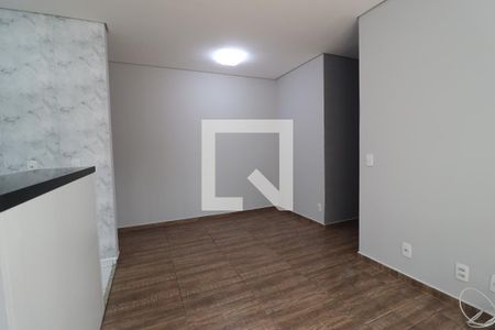 Sala de apartamento à venda com 2 quartos, 70m² em Vila Metalúrgica, Santo André