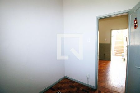 Quarto 1 de casa para alugar com 2 quartos, 90m² em Cordovil, Rio de Janeiro