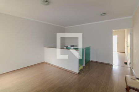 Hall dos Quartos de casa à venda com 2 quartos, 120m² em Vila Paulo Silas, São Paulo