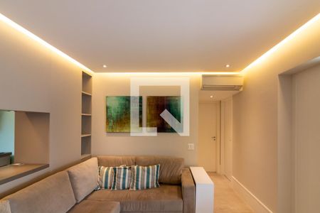 Sala de apartamento à venda com 2 quartos, 80m² em Vila Nova Conceição, São Paulo