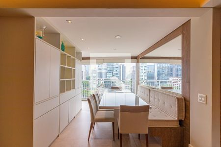 Sala de apartamento à venda com 2 quartos, 80m² em Vila Nova Conceição, São Paulo