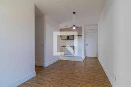 Cozinha com móveis de cor neutra e iluminação adequada. de apartamento à venda com 2 quartos, 65m² em Jardim Umuarama, São Paulo