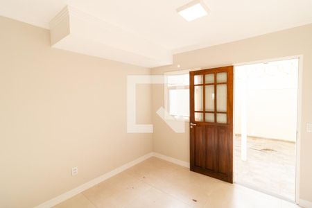 Cozinha de casa de condomínio para alugar com 2 quartos, 92m² em Camaquã, Porto Alegre