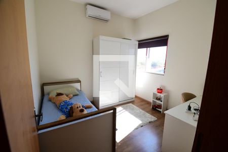 Quarto 1 de casa à venda com 3 quartos, 165m² em Parque dos Pomares, Campinas