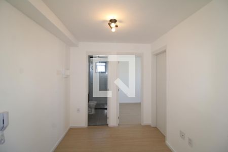 Sala / Cozinha de apartamento para alugar com 2 quartos, 39m² em Vila Santa Maria, São Paulo