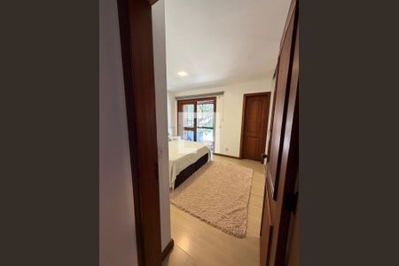 Quarto  de apartamento para alugar com 3 quartos, 105m² em Rio Branco, Porto Alegre