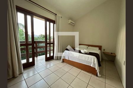 Quarto de apartamento para alugar com 1 quarto, 25m² em Barra da Lagoa, Florianópolis