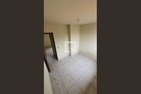 Quarto de casa de condomínio para alugar com 2 quartos, 45m² em Jóquei Clube, São Gonçalo