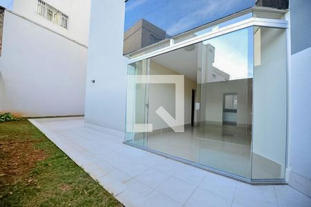 Apartamento à venda com 3 quartos, 162m² em Santo Antônio, Belo Horizonte