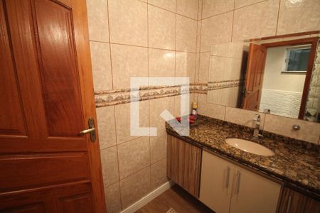 Banheiro 1 de casa à venda com 3 quartos, 274m² em Conjunto Ademar Maldonado, Belo Horizonte