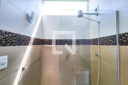 Banheiro  de apartamento à venda com 1 quarto, 32m² em Catete, Rio de Janeiro