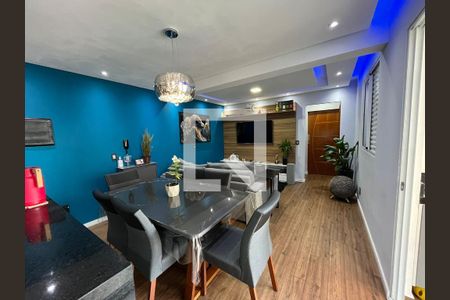 Sala de apartamento à venda com 2 quartos, 55m² em Padroeira, Osasco