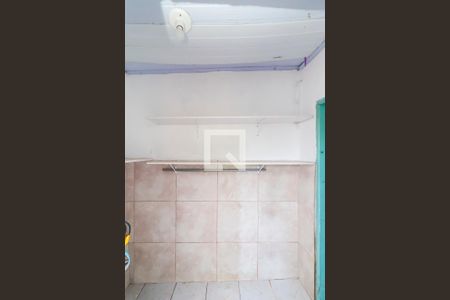 Banheiro de casa para alugar com 1 quarto, 62m² em Vila Verde, São Paulo