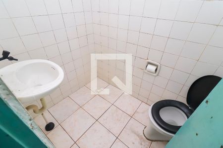 Banheiro de casa para alugar com 1 quarto, 62m² em Vila Verde, São Paulo