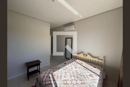 Quarto de casa de condomínio para alugar com 3 quartos, 166m² em Cachoeira do Bom Jesus, Florianópolis