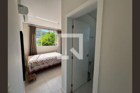 Quarto de casa de condomínio para alugar com 3 quartos, 166m² em Cachoeira do Bom Jesus, Florianópolis