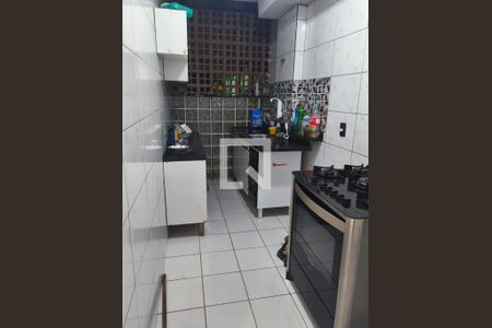Cozinha de casa de condomínio para alugar com 2 quartos, 58m² em Campo Alegre, Nova Iguaçu