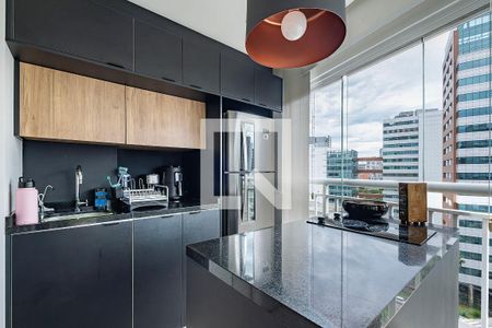 Sala/Cozinha de apartamento à venda com 1 quarto, 37m² em Pinheiros, São Paulo