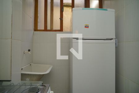 Cozinha e Área de Serviço de kitnet/studio para alugar com 1 quarto, 52m² em ., Maricá