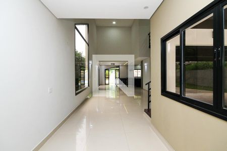 Hall de entrada de casa de condomínio para alugar com 4 quartos, 340m² em Rio Cotia, Cotia