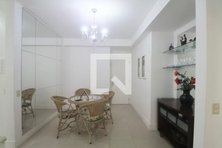 Sala de apartamento para alugar com 2 quartos, 97m² em Vila Alzira, Guarujá
