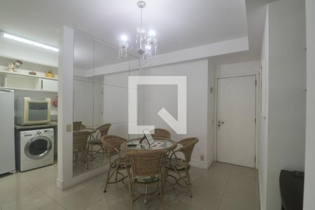 Apartamento para alugar com 2 quartos, 97m² em Vila Alzira, Guarujá