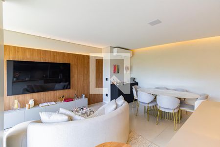 Sala/Cozinha de apartamento à venda com 2 quartos, 107m² em Vila Cordeiro, São Paulo