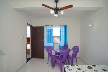 Sala/Quarto de kitnet/studio para alugar com 1 quarto, 51m² em 0, Maricá