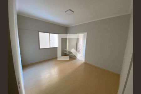 Quarto de apartamento à venda com 1 quarto, 54m² em Cambuí, Campinas