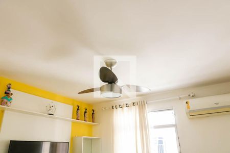 Sala de apartamento para alugar com 2 quartos, 70m² em Inhaúma, Rio de Janeiro