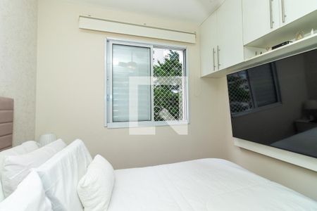 Quarto 1 de apartamento para alugar com 2 quartos, 49m² em Vila Anastácio, São Paulo