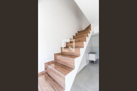 Escada de casa para alugar com 2 quartos, 50m² em Jardim Isaura, Barueri