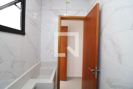 Banheiro da Suíte de casa à venda com 2 quartos, 80m² em Vila Darli, São Paulo