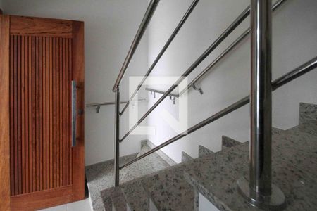 Hall de entrada de casa à venda com 2 quartos, 80m² em Vila Darli, São Paulo