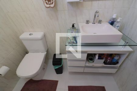 Banheiro de casa à venda com 2 quartos, 126m² em Bonfim, Osasco