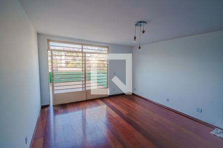 Sala de casa para alugar com 4 quartos, 160m² em Parque Ipe, São Paulo