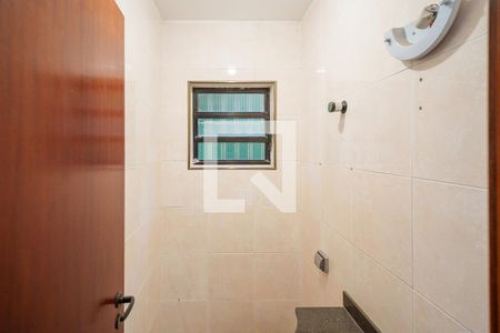 Lavabo de casa para alugar com 4 quartos, 160m² em Parque Ipe, São Paulo