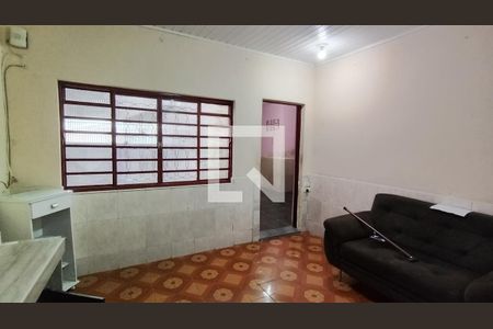 Sala de casa para alugar com 3 quartos, 107m² em Vila Amorim, Suzano