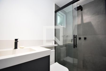 banheiro de kitnet/studio para alugar com 2 quartos, 55m² em Jardim Paulistano, São Paulo